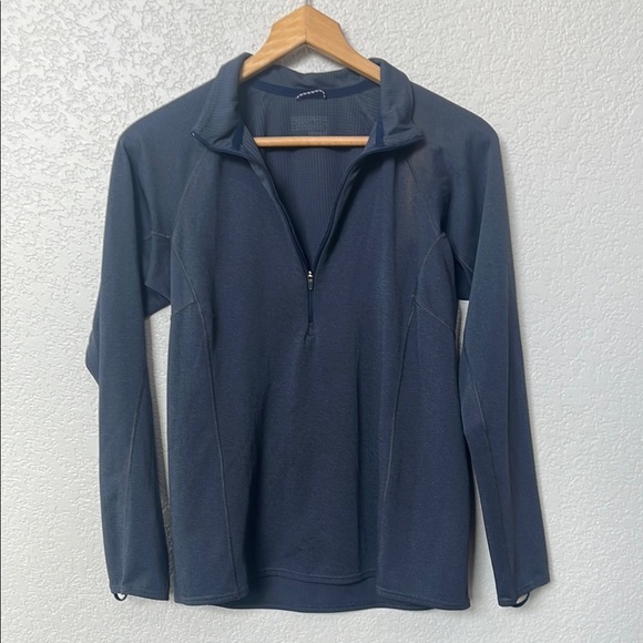Patagonia Tops - Patagonia Capilene Baselayer Zip Up Long Sleeve Top Gray size Medium